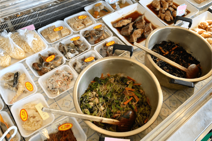 毎日手作りのお惣菜も